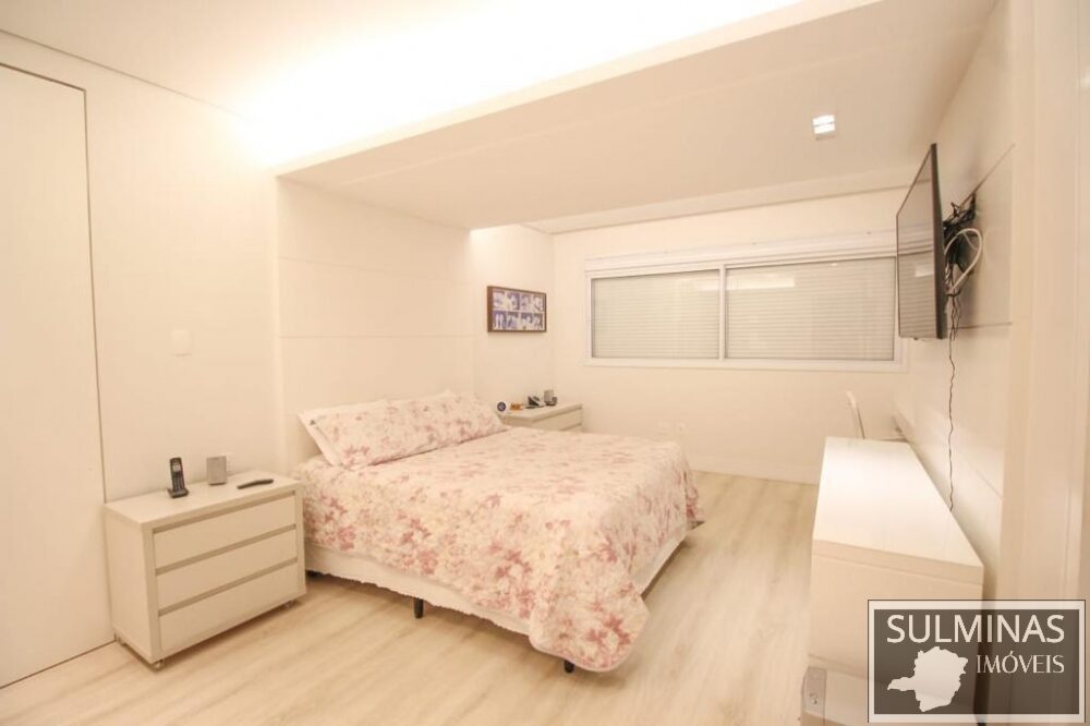 Foto 4 de Apartamento de 375 m² no Centro, Itajubá-MG