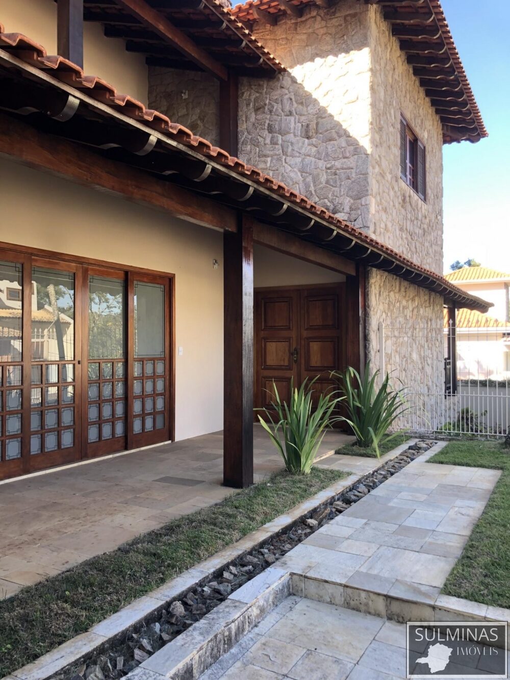 Foto 2 de Sobrado de 497 m² construídos no Morro Chic, Itajubá-MG