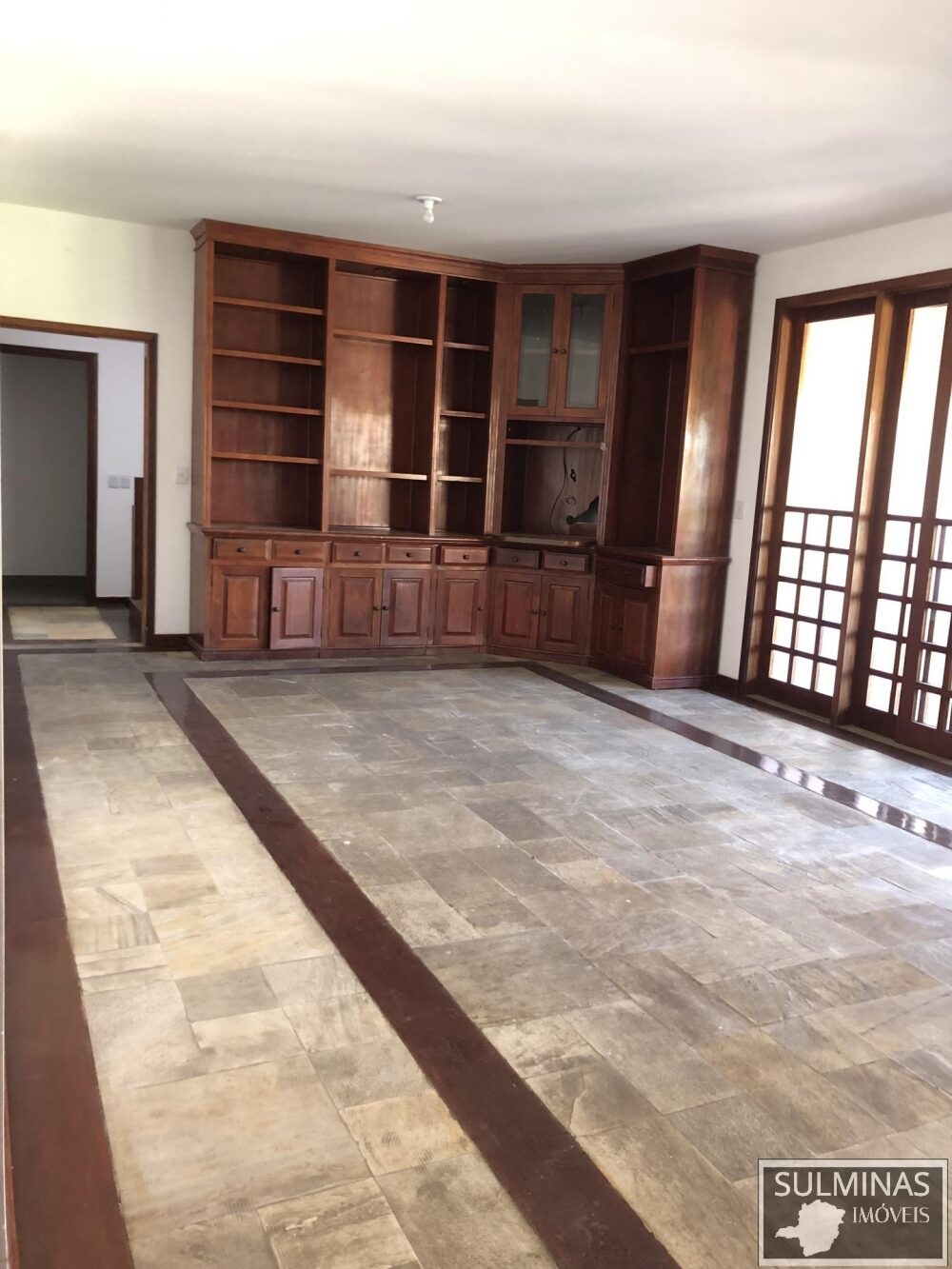 Foto 3 de Sobrado de 497 m² construídos no Morro Chic, Itajubá-MG