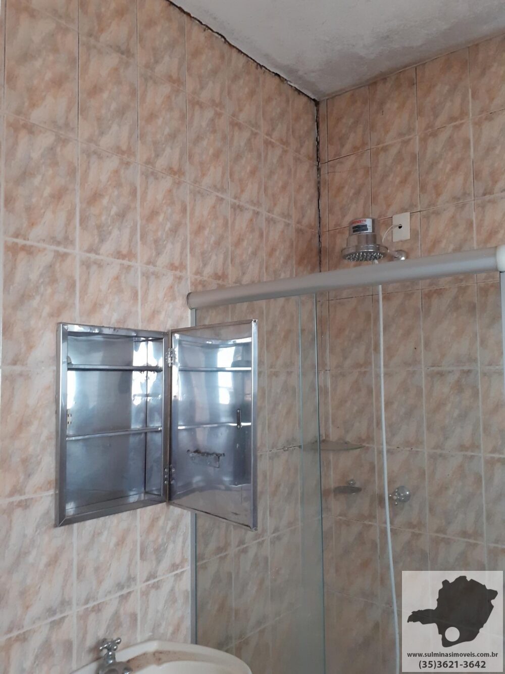 Foto 2 de Casa de 206 m² construídos na Avenida, Itajubá-MG
