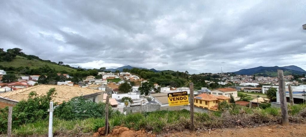 Foto 4 de Lote em declive de 508 m² no Pinheirinho