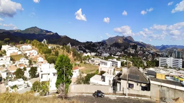Foto 1 de Terreno com 1.134 m² e vista para a cidade, Pinheirinho