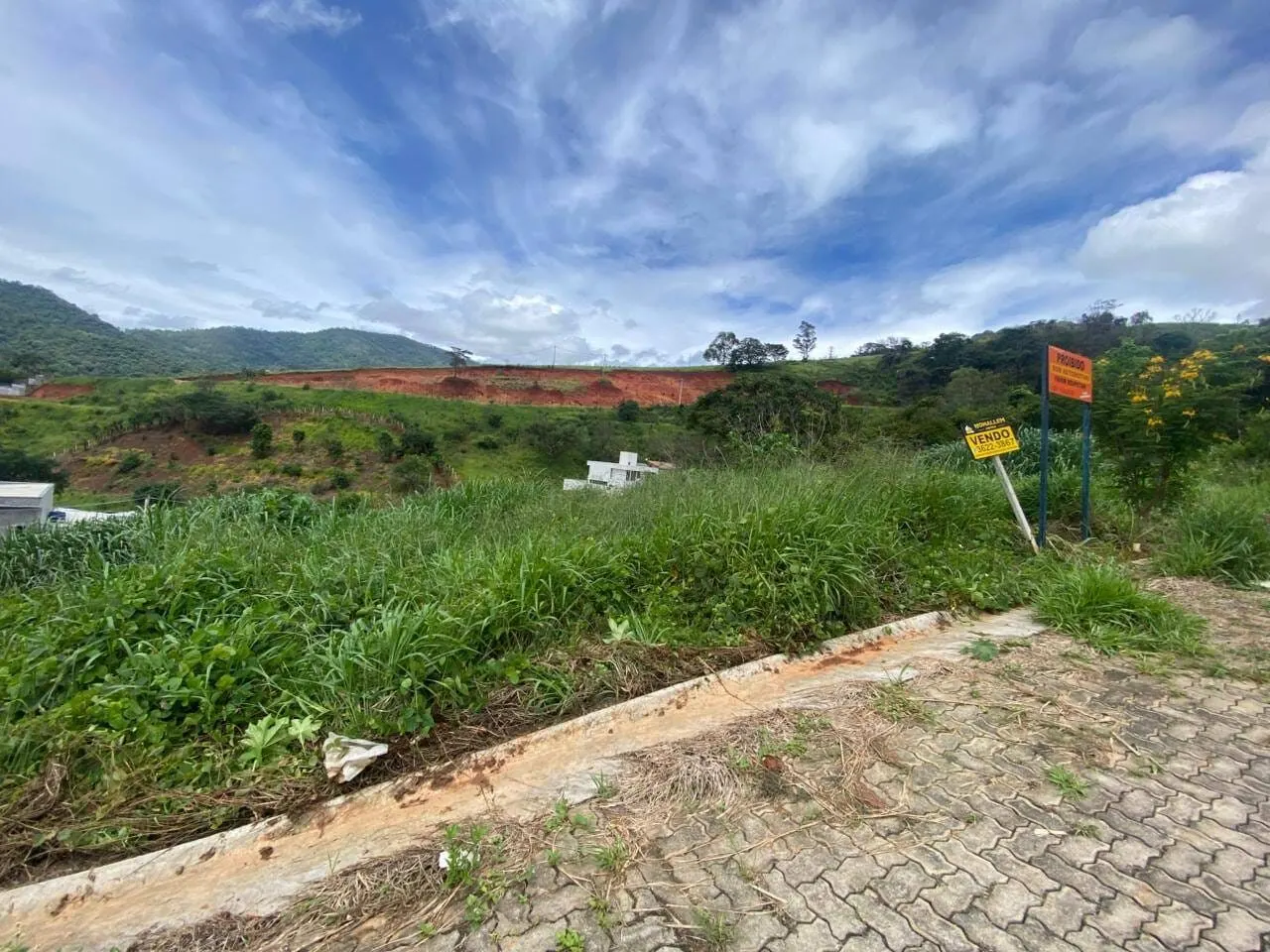Foto 2 de Terreno de 207 m² com vista, lote 06 da quadra M, Vale das Hortênsias