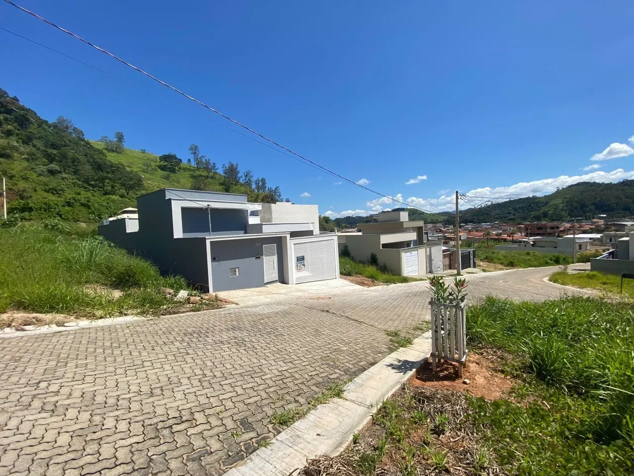 Foto 2 de Terreno de 220 m², lote 02 da quadra M, Vale das Hortênsias