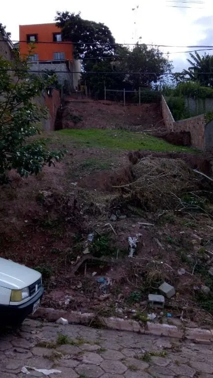 Foto 2 de Terreno de 250 m² com documentação em dia, Jardim das Colinas