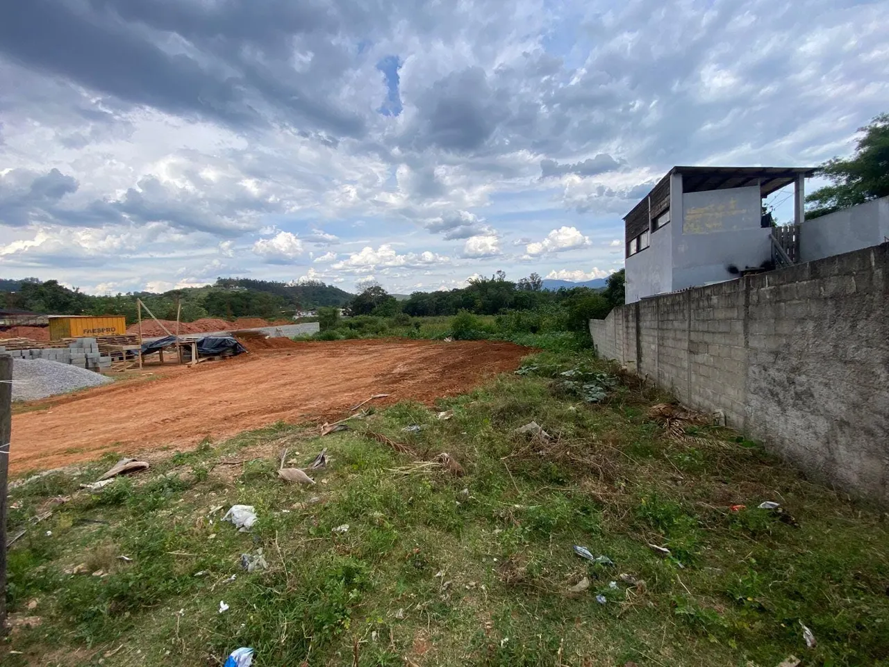 Foto 3 de Terreno de 298 m² na avenida principal do bairro, Açude