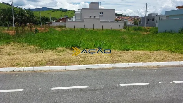 Foto 1 de Terreno de 360 m² com permuta por apartamento, Parque Portugal