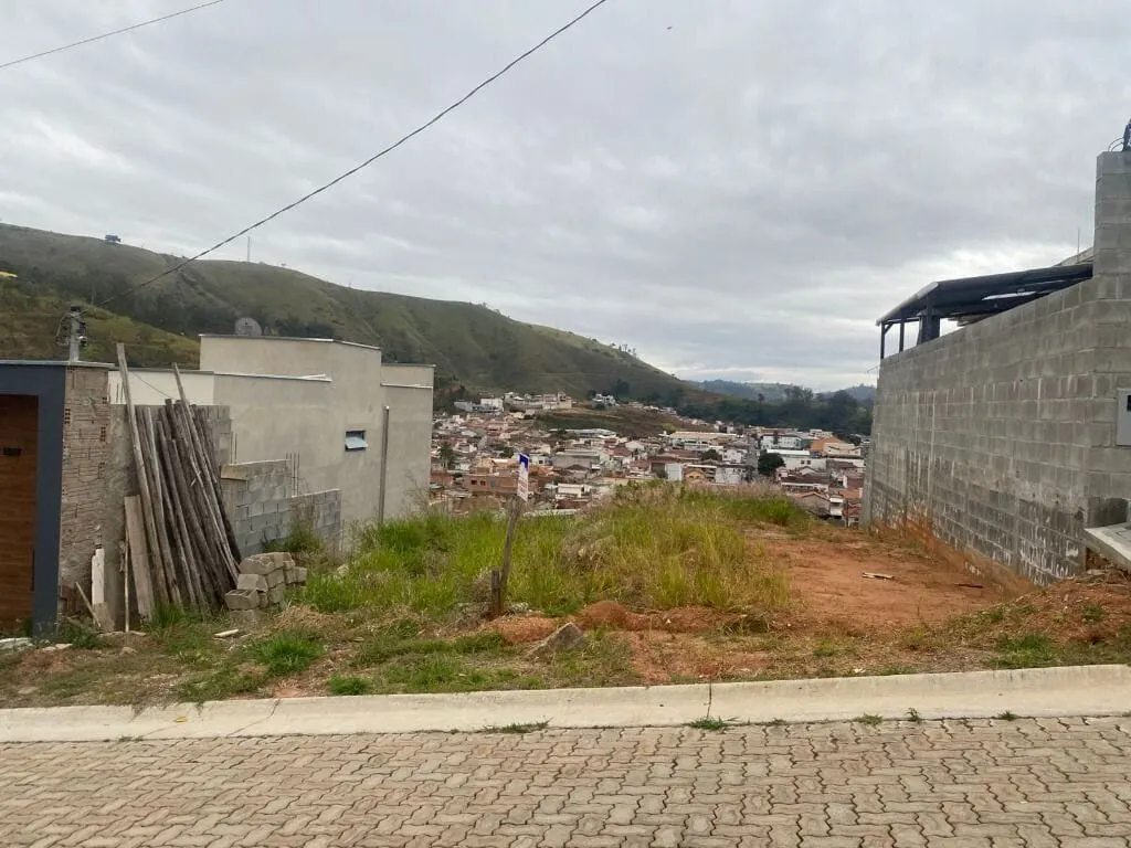 Foto 2 de Terreno com vista para a cidade, lote 03 da quadra B1, Vale das Hortênsias