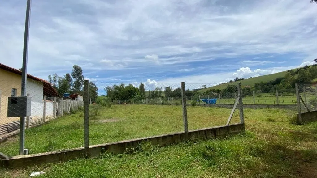 Foto 2 de Terreno plano de 1.112 m² cercado na Estrada do Pessegueiro, Pessegueiro