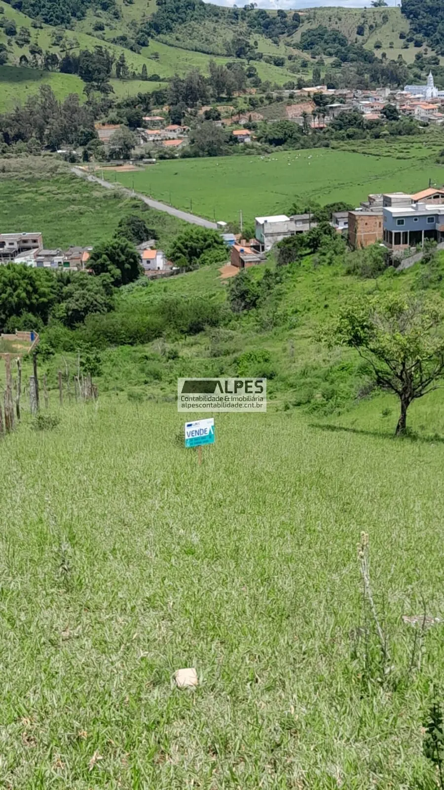 Foto 2 de Terrenos pareados de 1.200 m² cada, com água e luz próximas, Rebourgeon