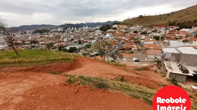 Foto 1 de Terreno de 1.300 m² com terraplanagem e vista para a cidade, Medicina
