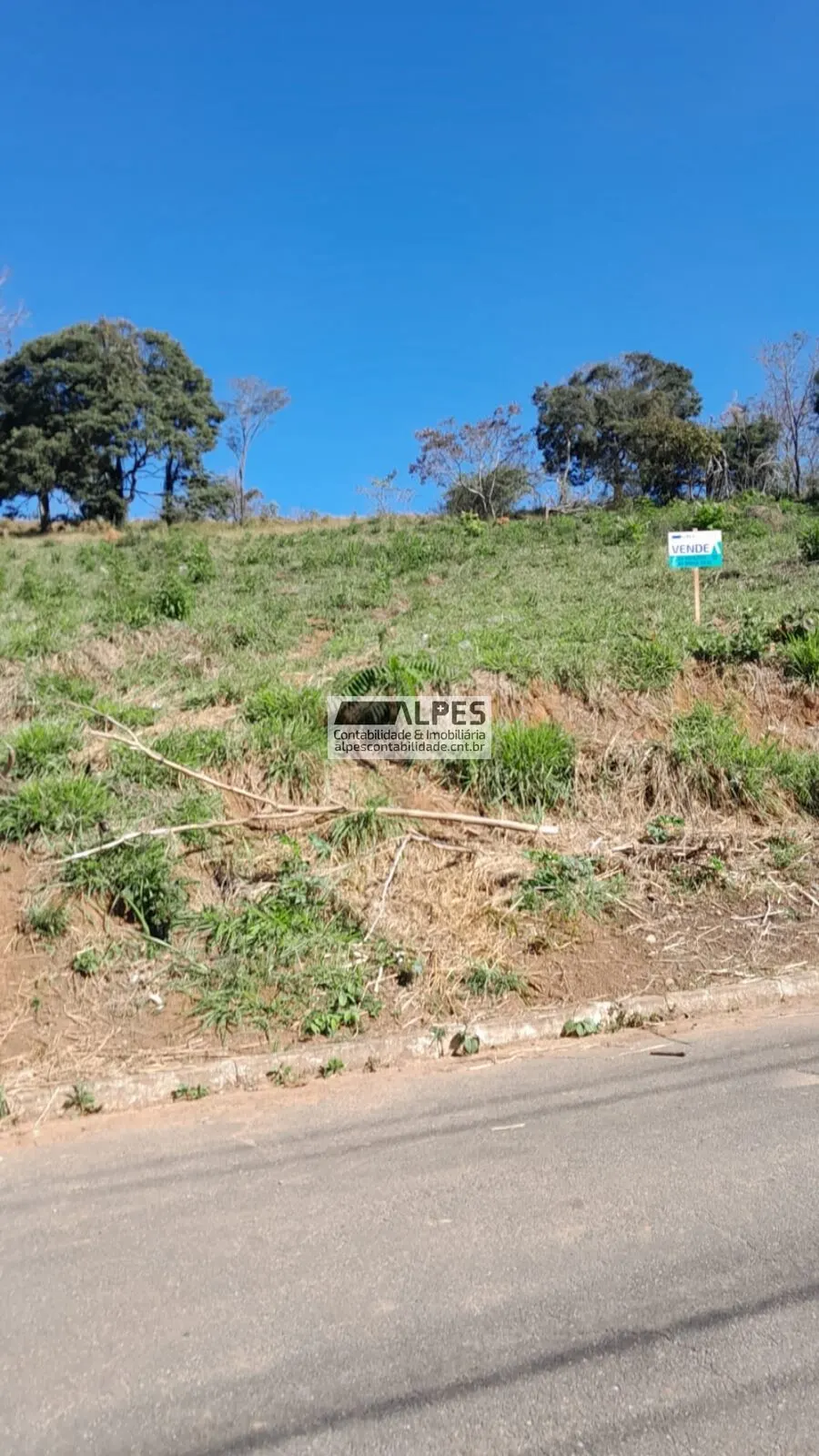 Foto 2 de Terreno de 2.000 m² com 40 m de frente na Rua Alemanha, Nações