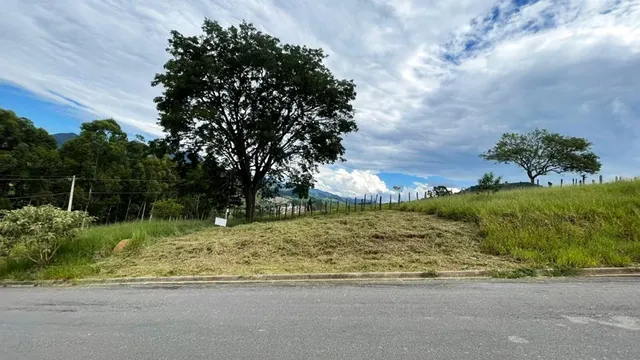 Foto 1 de Terreno de 200 m² com vista no Loteamento Jardim Europa, Jardim Europa