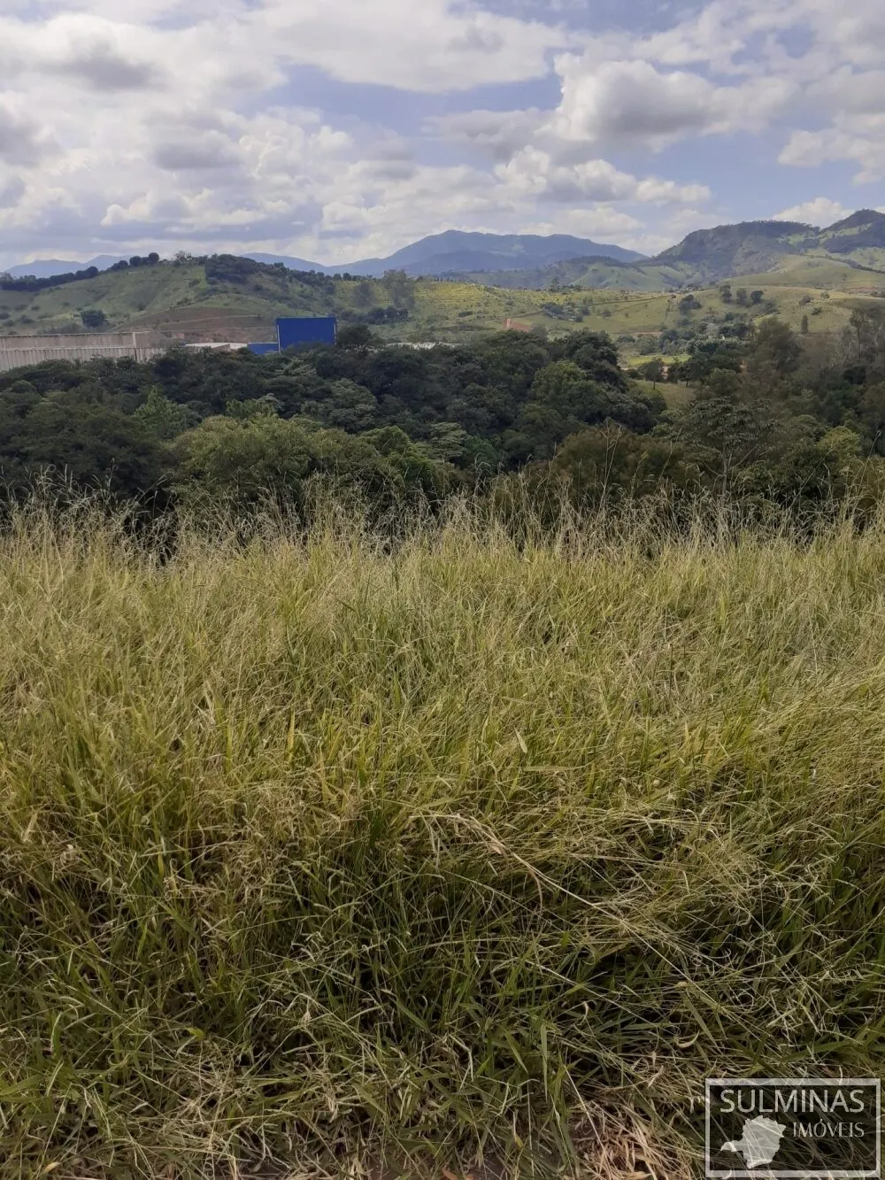 Foto 4 de Terreno de 200 m² com vista para a cidade e as montanhas, Nações
