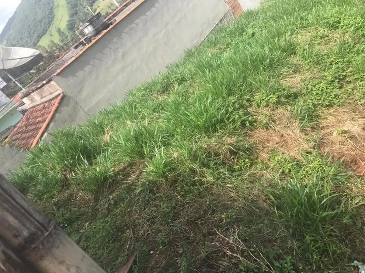 Foto 4 de Terreno de 200 m² na Rua Maria Geralda dos Santos, Santa Rosa