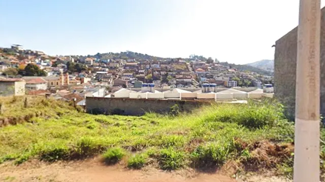 Terreno de 214 m² com padrão de energia, Santo Antônio