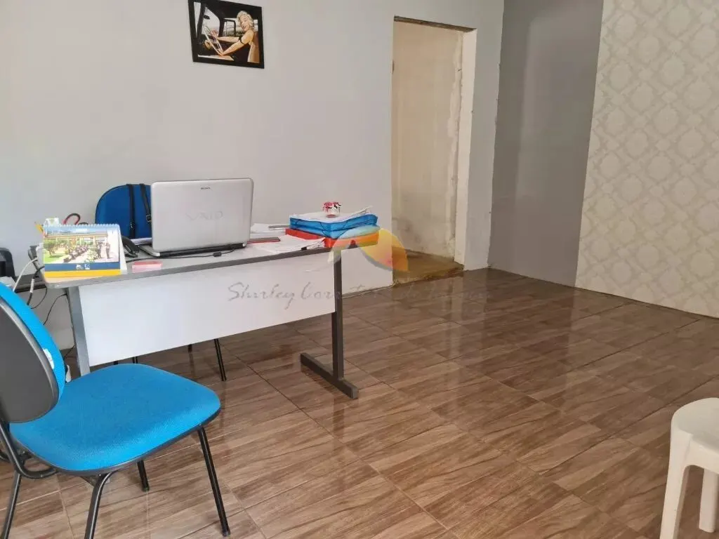 Foto 2 de Terreno de 230 m² com meia água e garagem, Anhumas