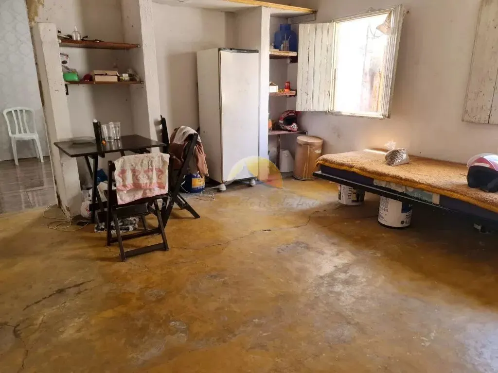 Foto 3 de Terreno de 230 m² com meia água e garagem, Anhumas