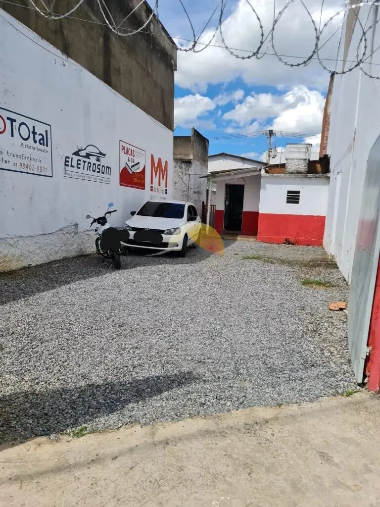 Foto 5 de Terreno de 230 m² com meia água e garagem, Anhumas