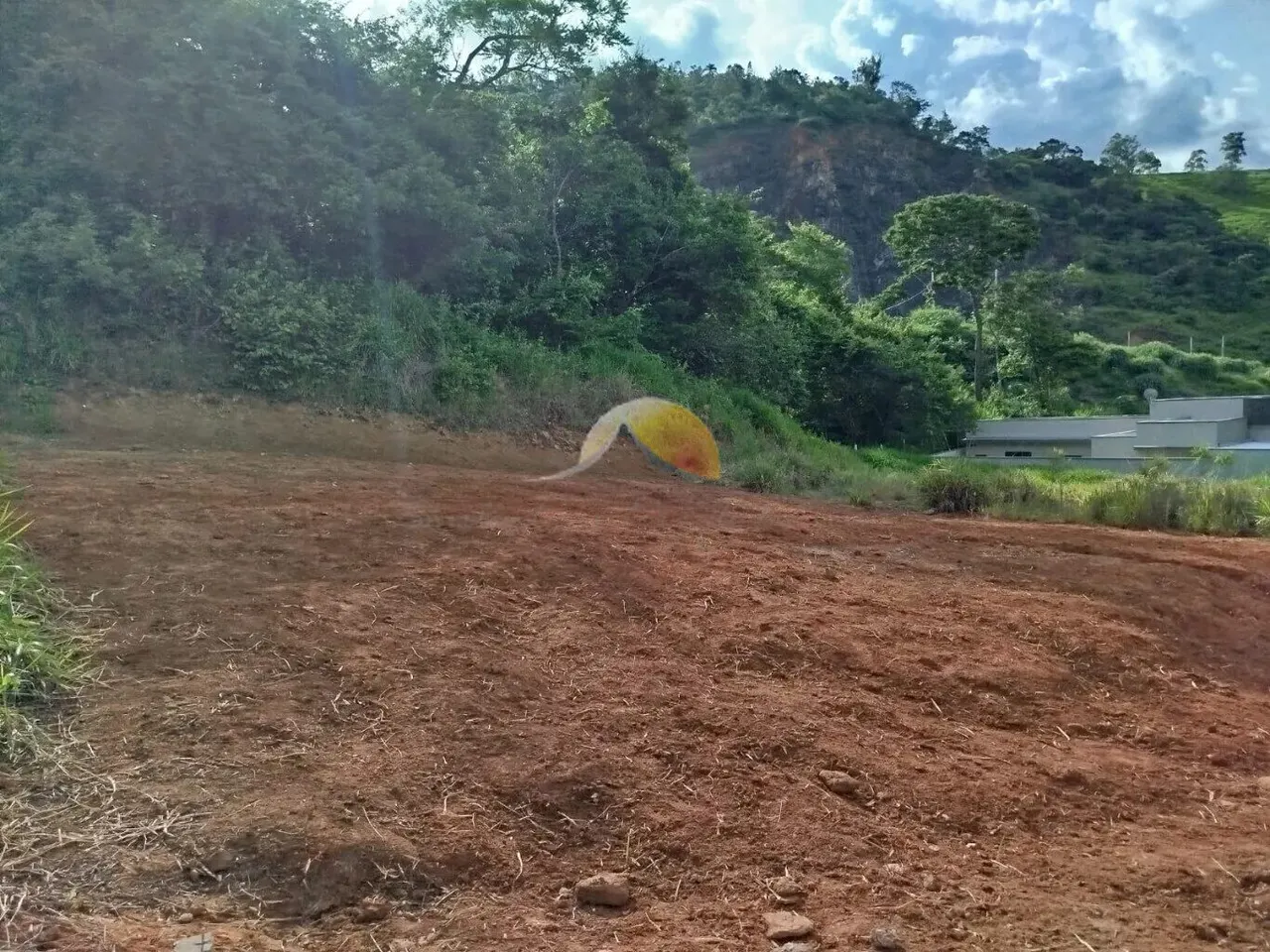 Foto 3 de Terreno de 252 m² em loteamento com praça, Vale das Hortênsias