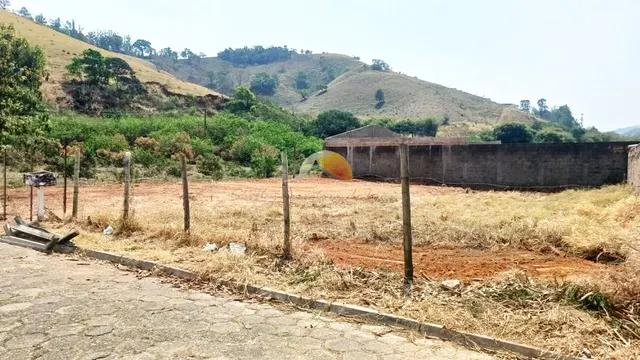 Foto 1 de Terreno de 253 m² em loteamento tranquilo, Varginha