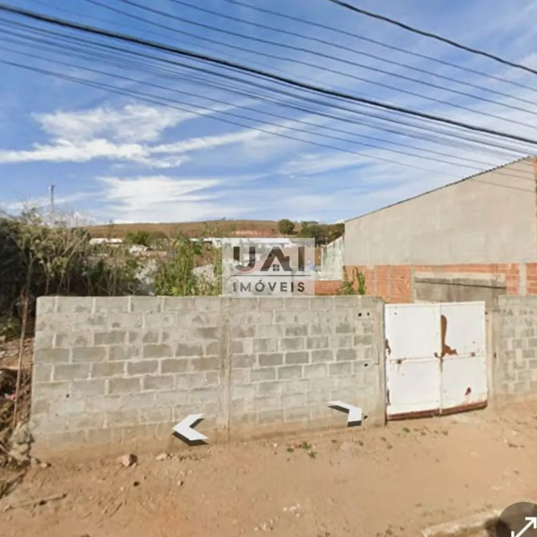 Foto 2 de Terreno de 260 m² (13 x 20 m) murado, Açude