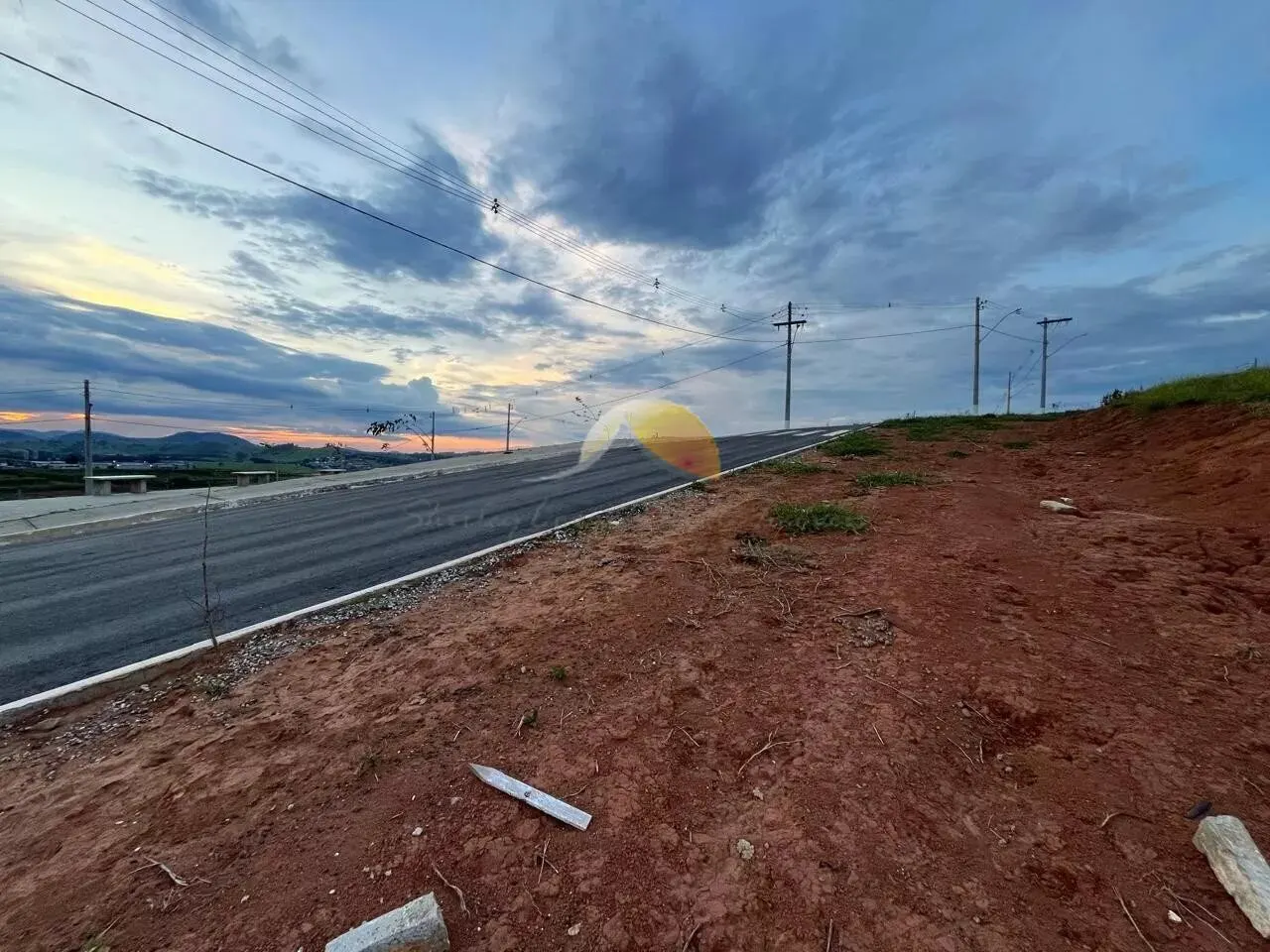 Foto 4 de Terreno de 296 m² em loteamento com rua asfaltada, Residencial Santa Clara