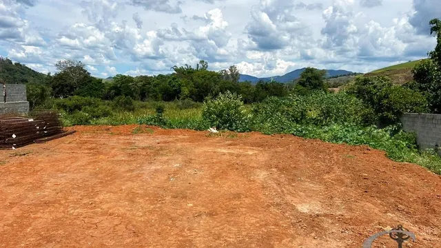 Foto 1 de Terreno de 299 m² com vocação comercial na entrada da cidade, Açude
