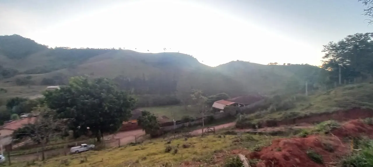 Foto 2 de Terreno de 3.000 m² com platô de quase 1.000 m² e água de mina, Anhumas