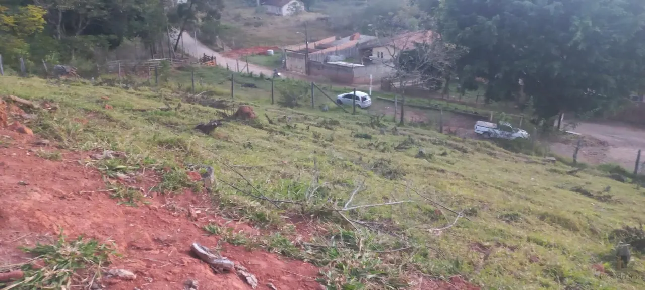 Foto 4 de Terreno de 3.000 m² com platô de quase 1.000 m² e água de mina, Anhumas