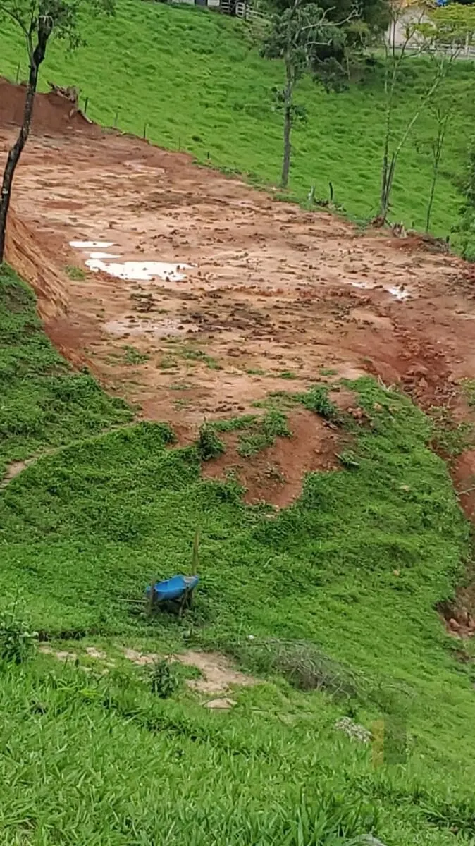 Foto 8 de Terreno de 3.000 m² com platô de quase 1.000 m² e água de mina, Anhumas