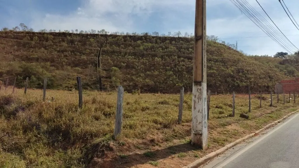 Foto 2 de Terreno de 310 m² no Loteamento Santa Terezinha, Rebourgeon