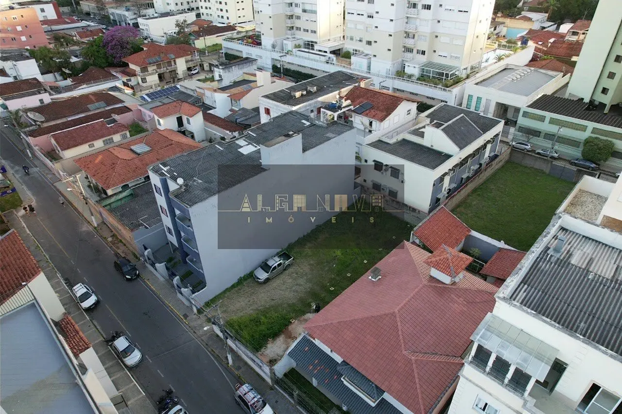 Foto 3 de Terreno plano de 358 m² em área nobre, BPS