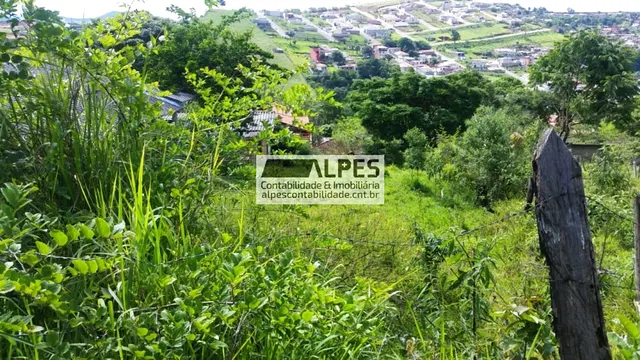 Foto 1 de Terreno de 372 m² com água e luz no Loteamento Jardim das Alterosas, Nações