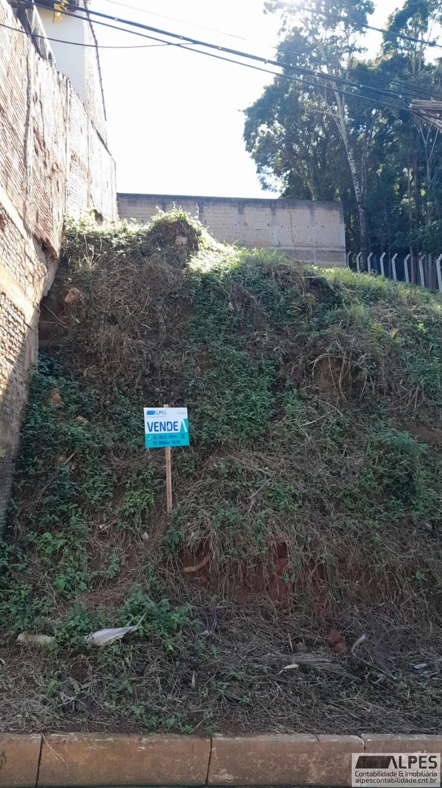 Foto 3 de Terreno de 420 m² na Rua Michel El Alan, Morro Chic