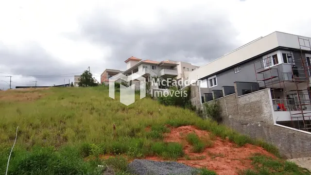 Foto 1 de Terreno de 467 m² na parte alta com vista para as montanhas, Pinheirinho