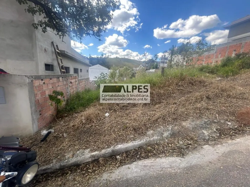 Foto 3 de Terreno de 490 m² com 13,27 m de frente, Pinheirinho