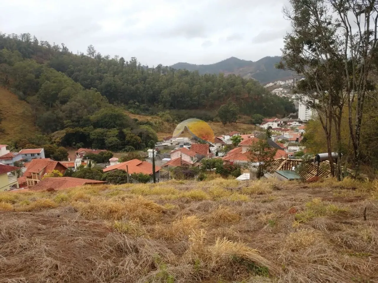 Foto 2 de Terreno de 5.307 m² com saída para 2 bairros, Jardim América