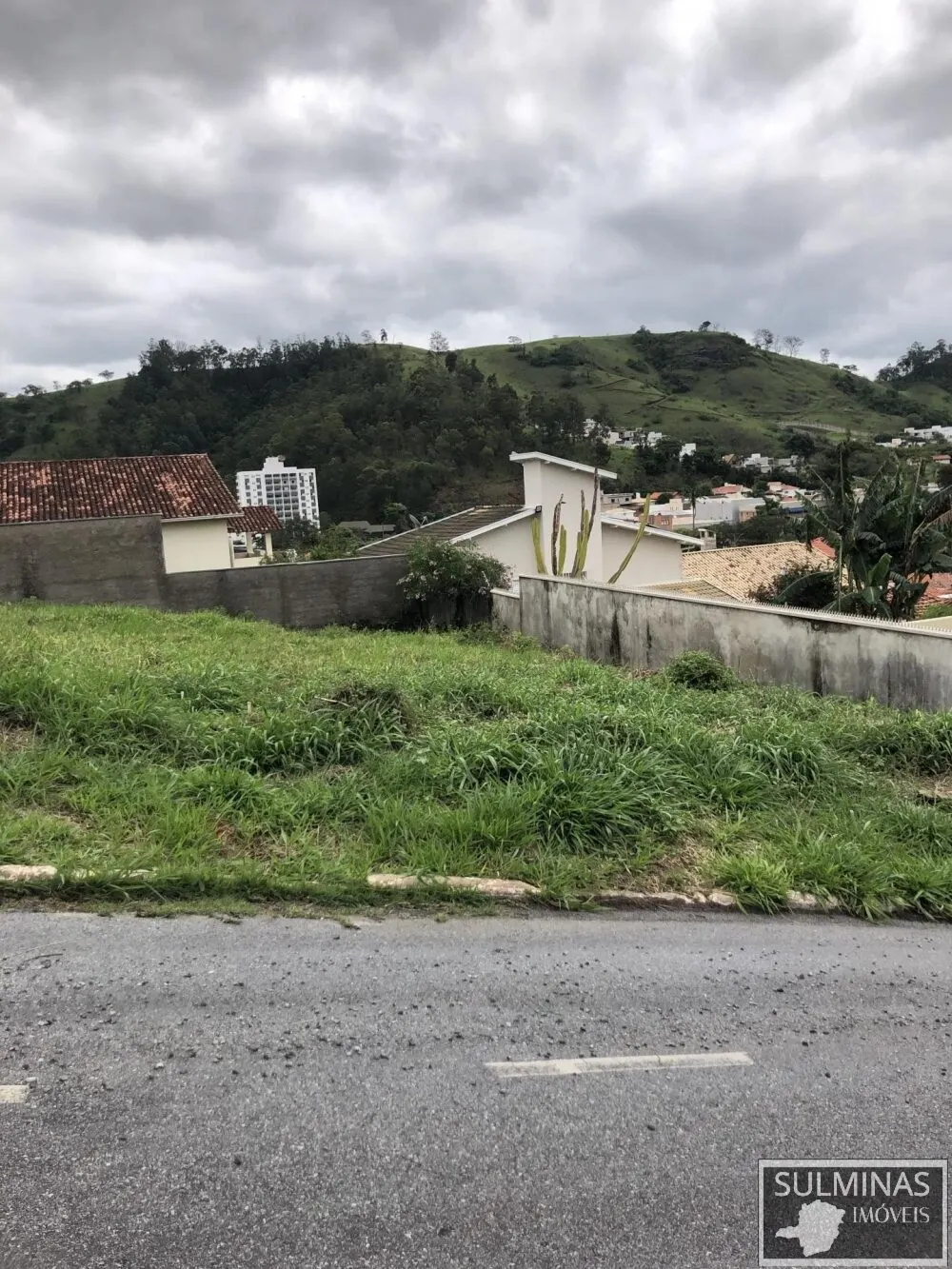 Foto 2 de Terreno de 525 m² em parte alta com vista, Pinheirinho