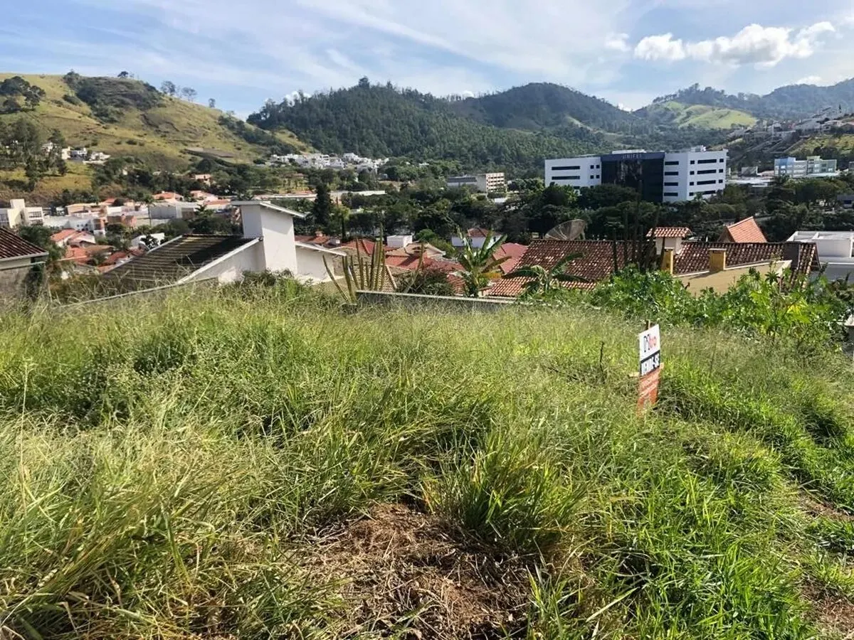 Foto 2 de Terreno de 525 m² com vista, Pinheirinho