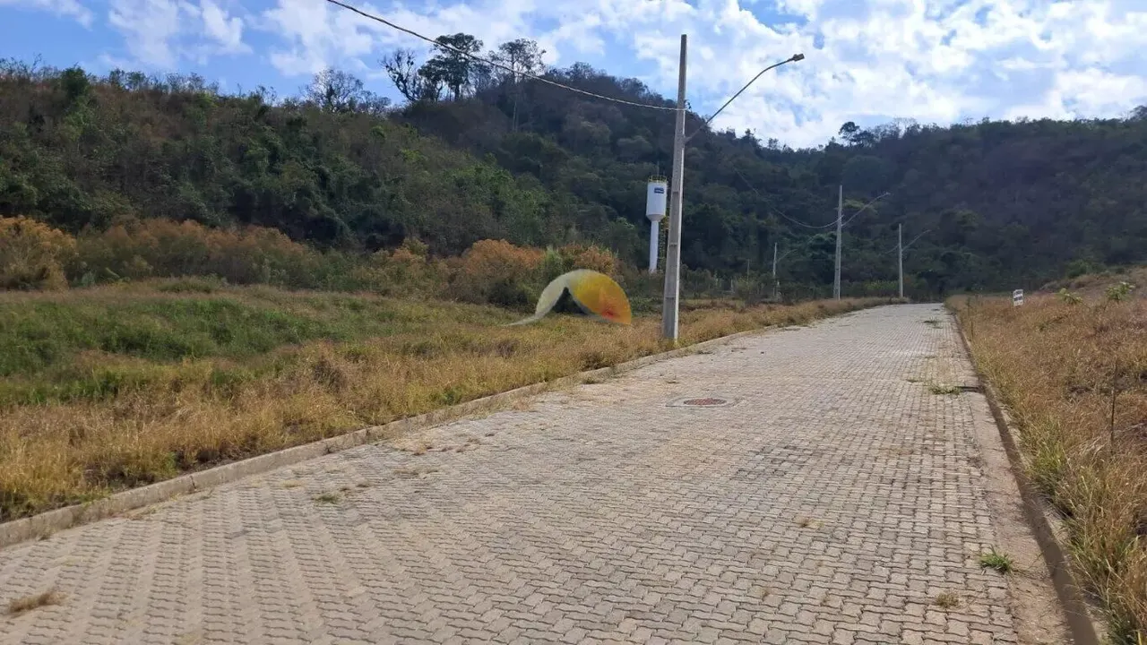 Foto 2 de Terreno de 540 m² com vista para a cidade, Condomínio Olhos D'Água
