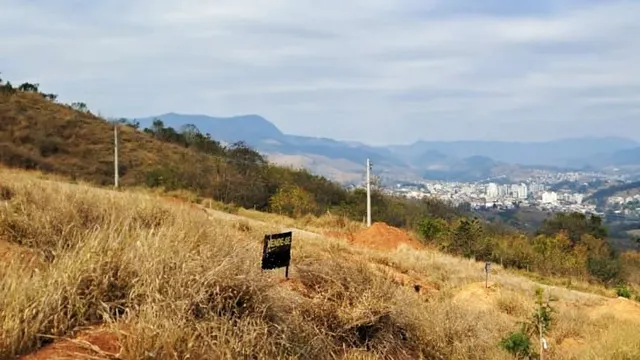 Foto 1 de Terreno de 540 m² com vista para a cidade no Residencial Olhos D'Água II, Condomínio Olhos D'Água