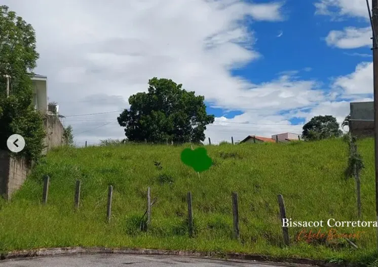 Foto 2 de Terreno de 550 m² quase plano no Loteamento Pinheirinho, Pinheirinho