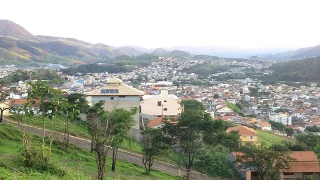 Foto 1 de Terreno de 578,40 m² com vista para a cidade e projeto aprovado, Morro Chic