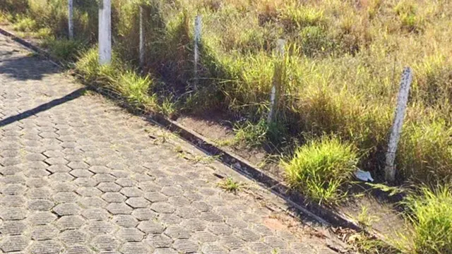 Foto 1 de Terreno de 587 m² com 29 m de frente e vista para a cidade, Jardim América