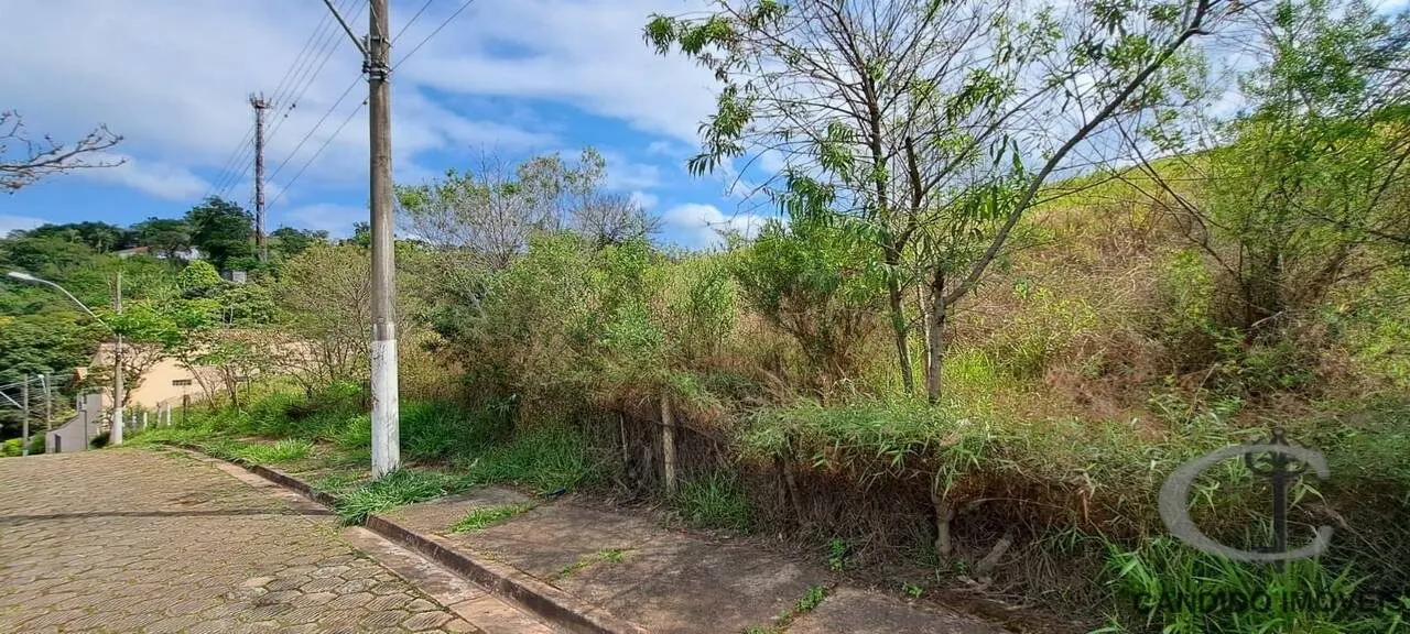 Foto 4 de Terreno de 587 m² com vista para a cidade, Morro Chic