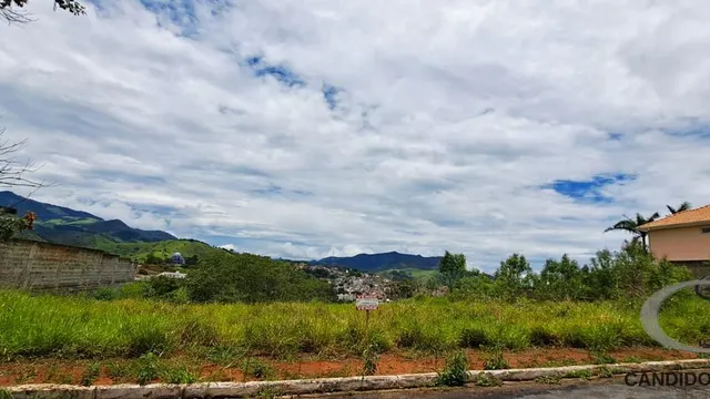 Foto 1 de Terreno de 600 m² com vista para a cidade, Pinheirinho
