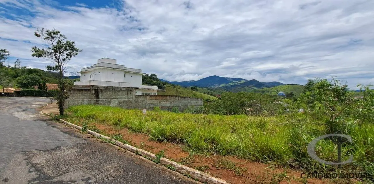 Foto 2 de Terreno de 600 m² com vista para a cidade, Pinheirinho