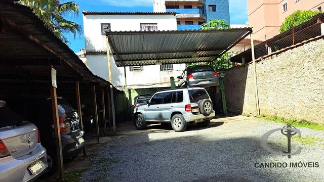Foto 1 de Terreno de 717 m² com saída para duas ruas, Centro