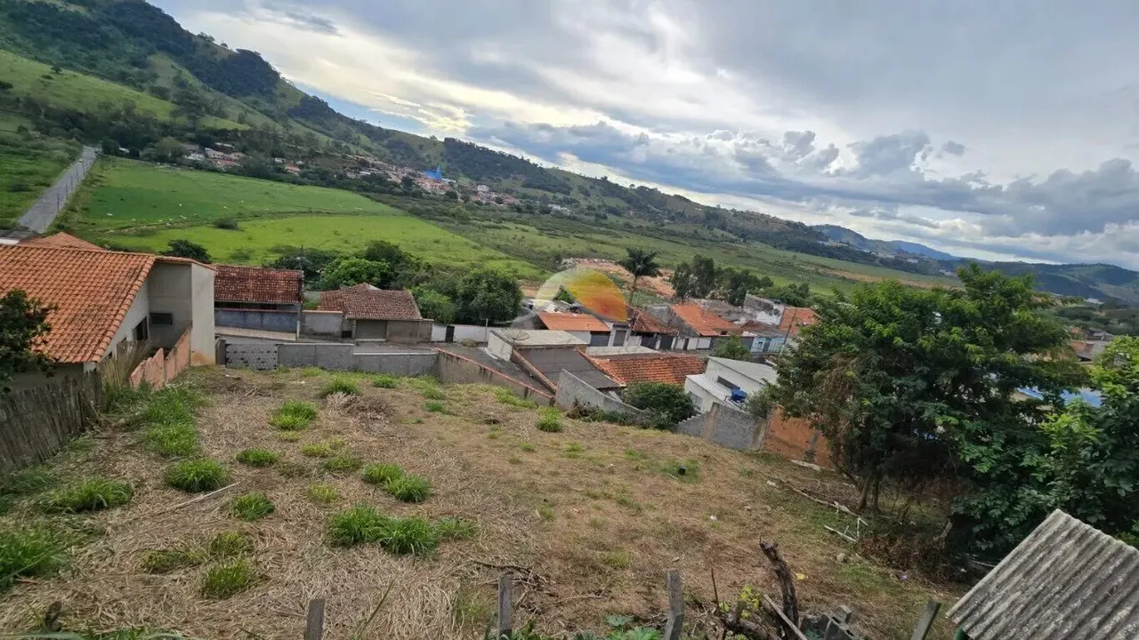 Foto 2 de Terreno de 750 m² com vista para a cidade, Rebourgeon